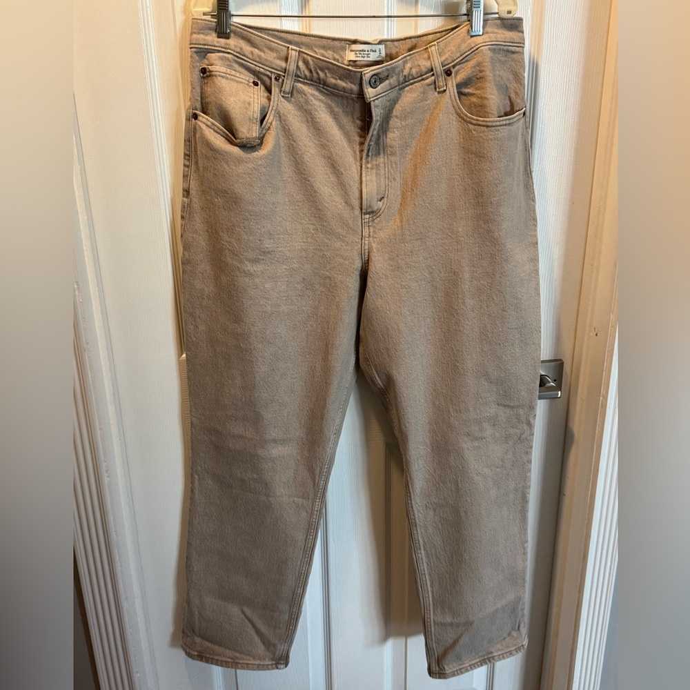 Abercrombie & Fitch Curve Love Tan Ultra High Rise Jeans. Size 33(16US) Short.
